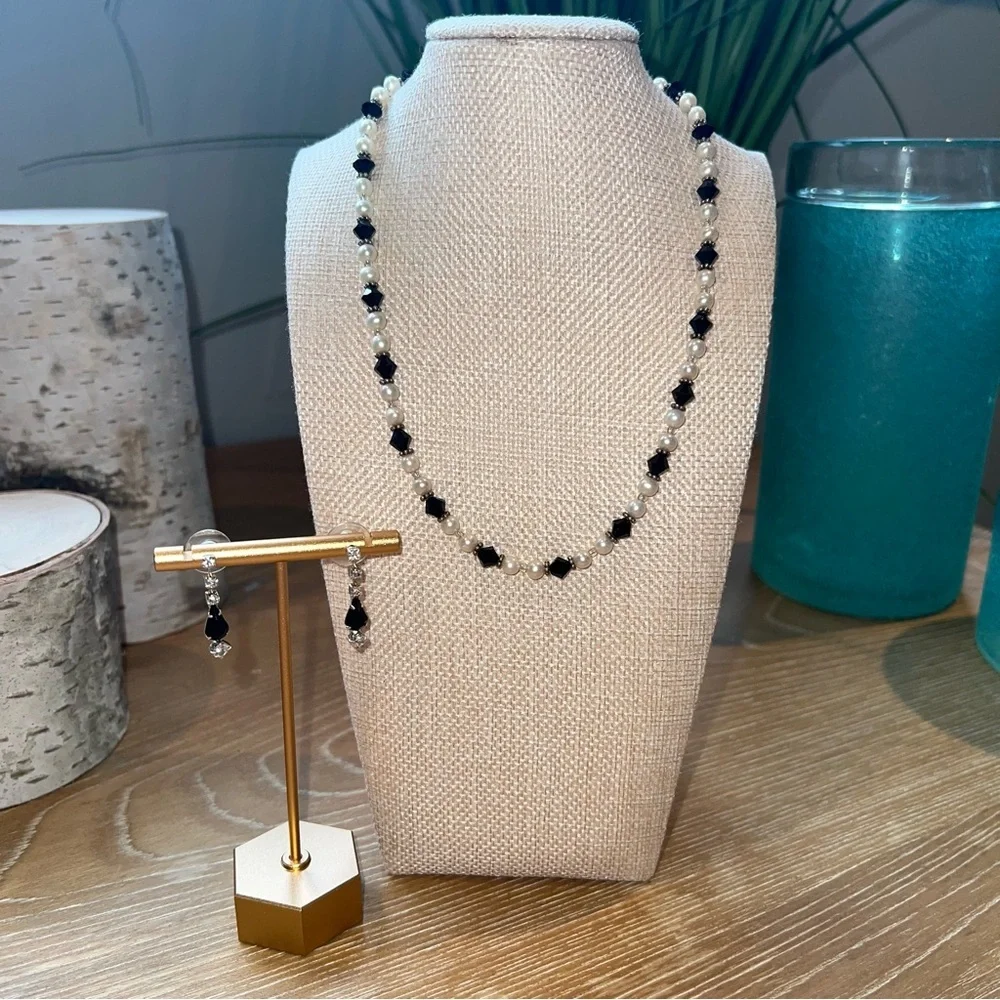 Elegant Black, Silver, Pearl Beaded Necklace and Earring Set 16.5”